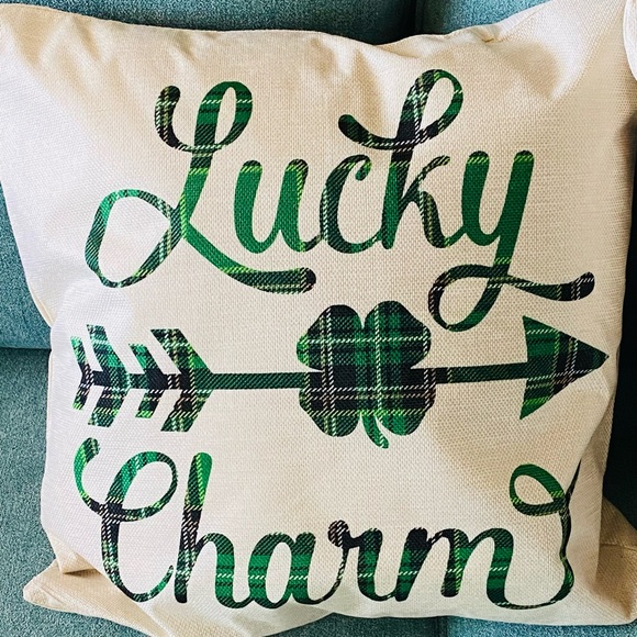 St. Patrick’s Day Decorative Pillow Covers for 18” Pillows.  Set of 4.  NEW - Picture 8 of 13